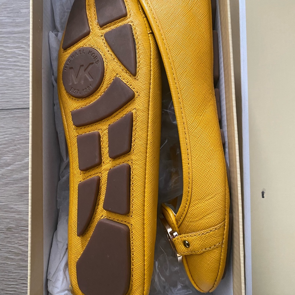 Michael Kors Women's Yellow Leather Logo Ballet Flats - Picture 2 of 3